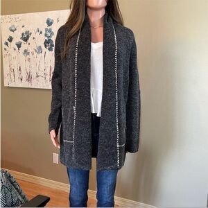 Gorgeous gray ivory stitch open cardigan